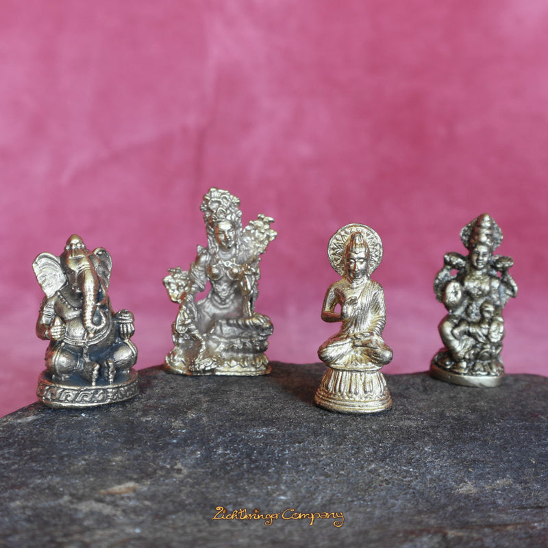 Statuen & Ritualobjekte