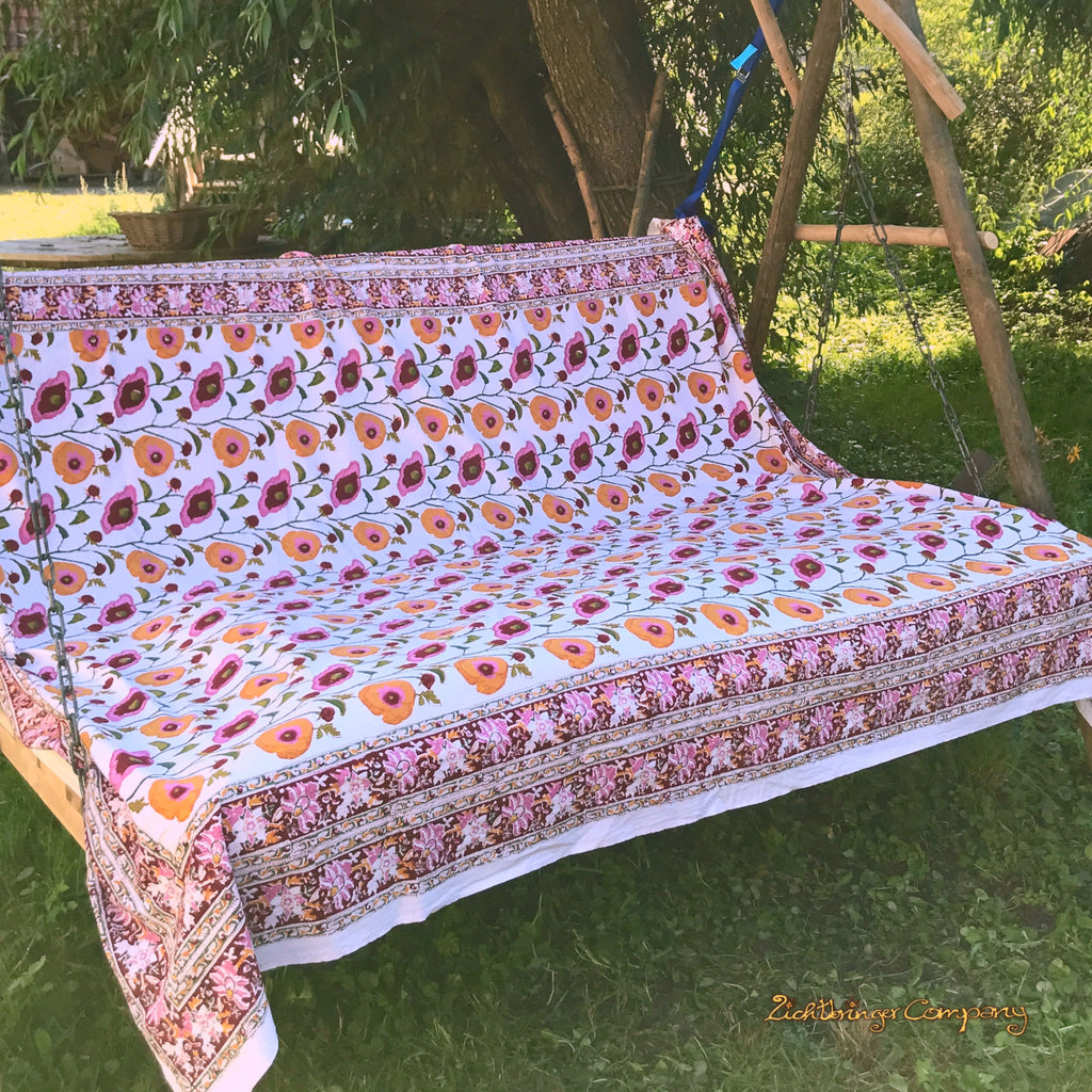 Blockprint Tuch mit Mohnblüten Größe 225 cm mal 275 cm Tagesdecke