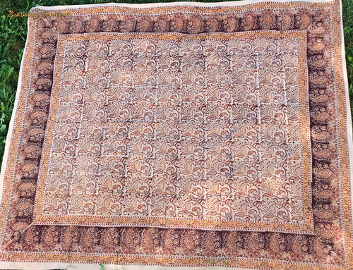 Blockprint Tuch Paisley Farbe beigebraun Größe 225 cm mal 275 cm Strandtuch oder Tagesdecke für Doppelbett 