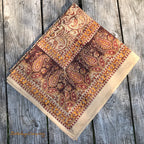 Blockprint Tuch Paisley Farbe beigebraun Größe 225 cm mal 275 cm Strandtuch oder Tagesdecke für Doppelbett 