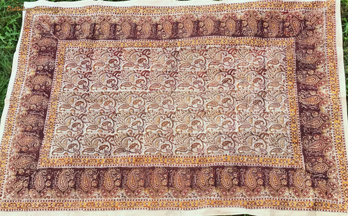 Blockprint Tuch Paisley Farbe beigebraun Größe 150 cm mal 200 cm Tagesdecke oder Tischtuch
