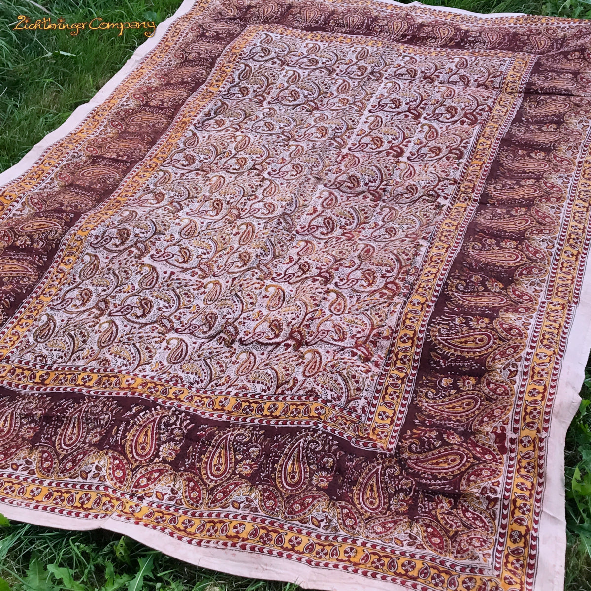 Blockprint Tuch Paisley Farbe beigebraun Größe 150 cm mal 200 cm Tagesdecke oder Tischtuch