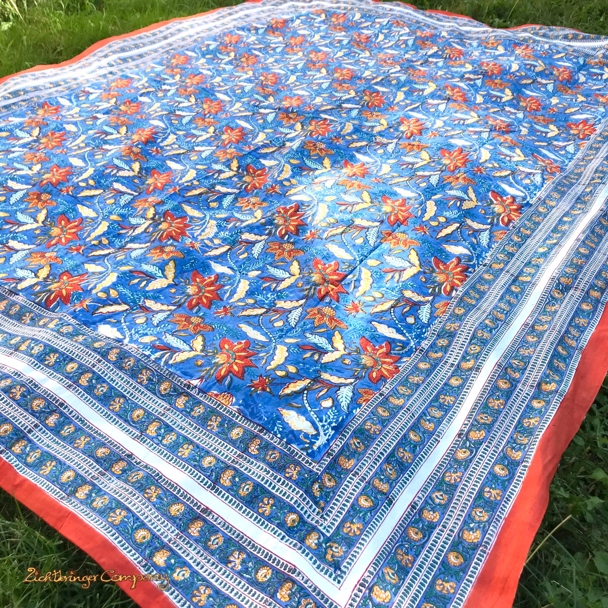 Blockdruck Tuch mit Blumen, kräftige Farben blau, rot, gelb. Größe 225 cm mal 275 cm als Tagesdecke, Strandtuch, Tischdecke