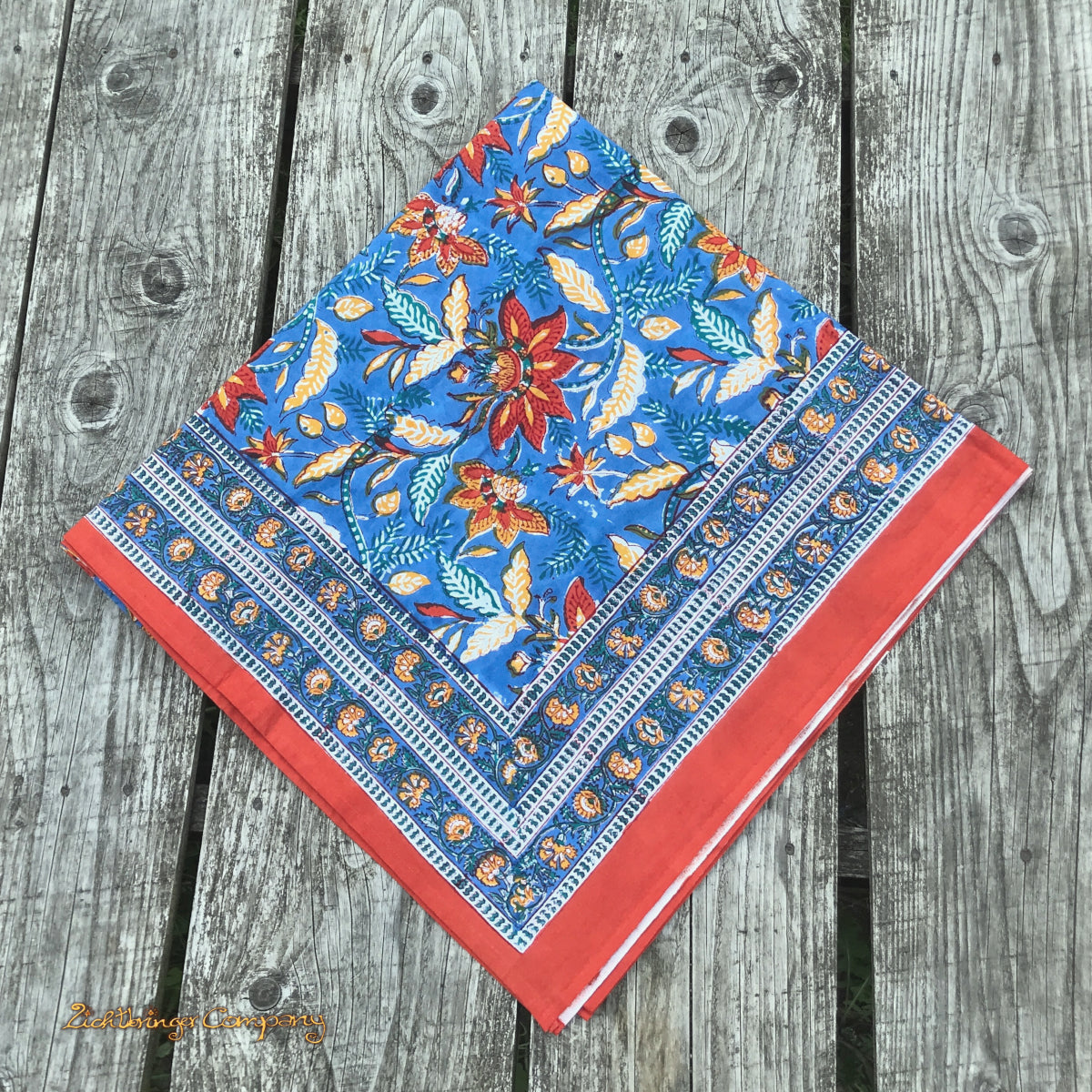 Blockdruck Tuch mit Blumen, kräftige Farben blau, rot, gelb. Größe 150 cm mal 200 cm