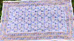 Tissu imprimé au bloc ornemental bleu