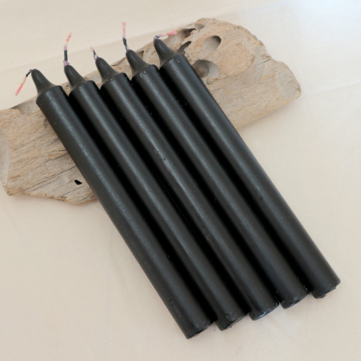 Gothic Duftkerze mit blutrotem Kern 5 Stück