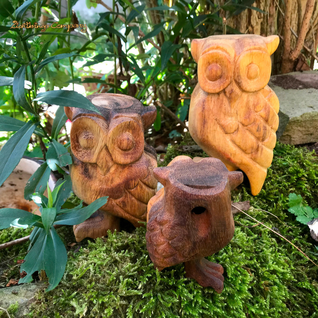 Flöteneulen aus Holz – Detailansicht Eulenruf-Flöte, handgefertigt
