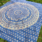 Goldenes Mandala Wandtuch dunkelblau