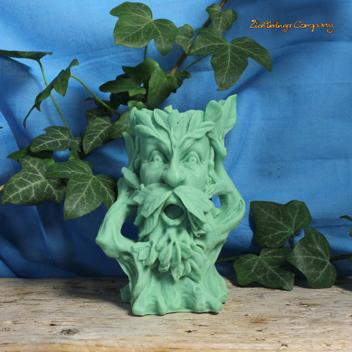 Green Man Ritualkerze aus Rapswachs in Grün – vegane Ritualkerze, handgefertigt
