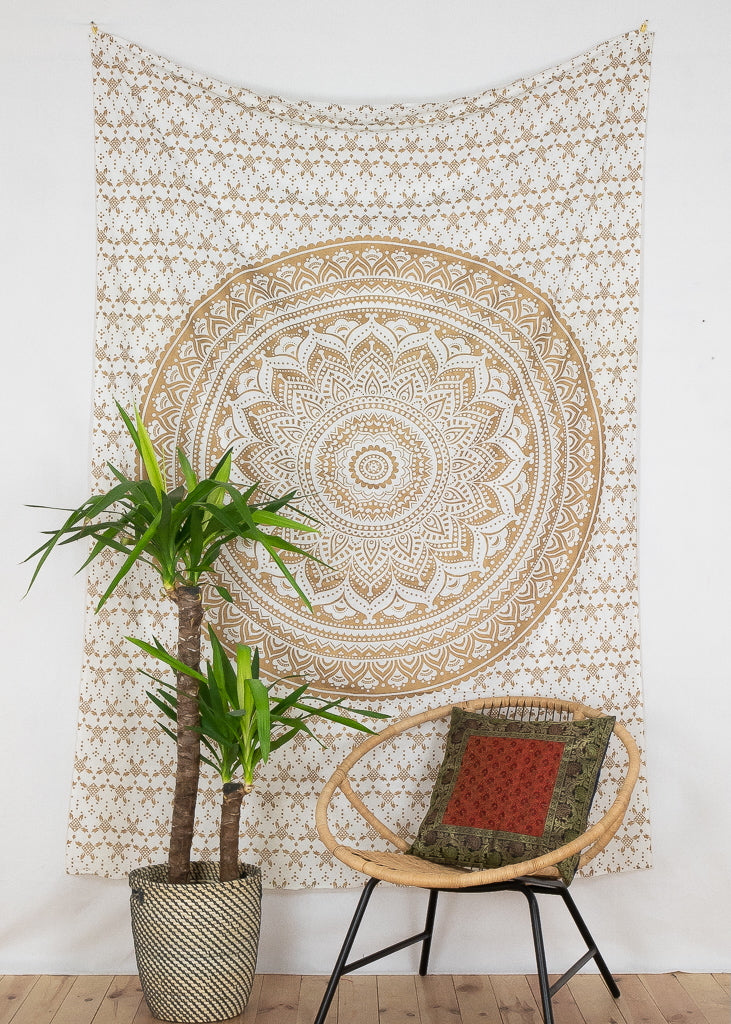 Goldenes Mandala Wandtuch 140 * 220 cm