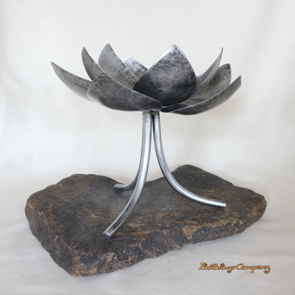 Lotus Kerzenständer