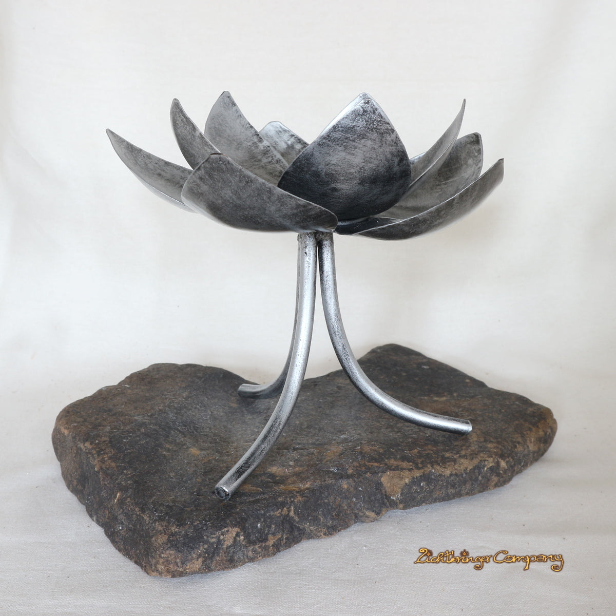 Lotus Kerzenständer