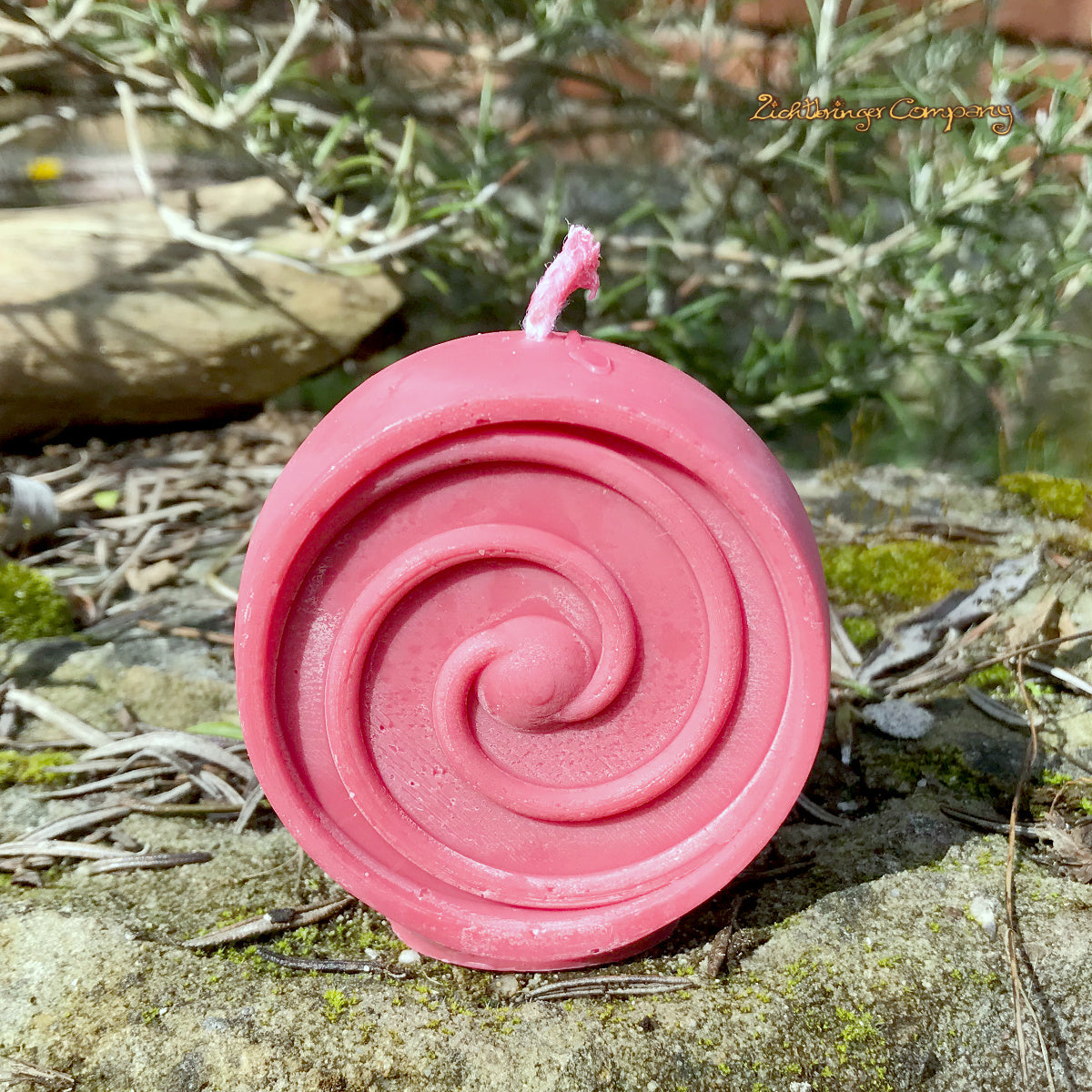 Spirale Ritualkerze aus Pflanzenwachs Farbe rot