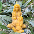 Pacha Mama Bienenwachskerzen – Gaia Erdmutter Statue in zwei Größen, handgefertigt von Lichtbringer Company
