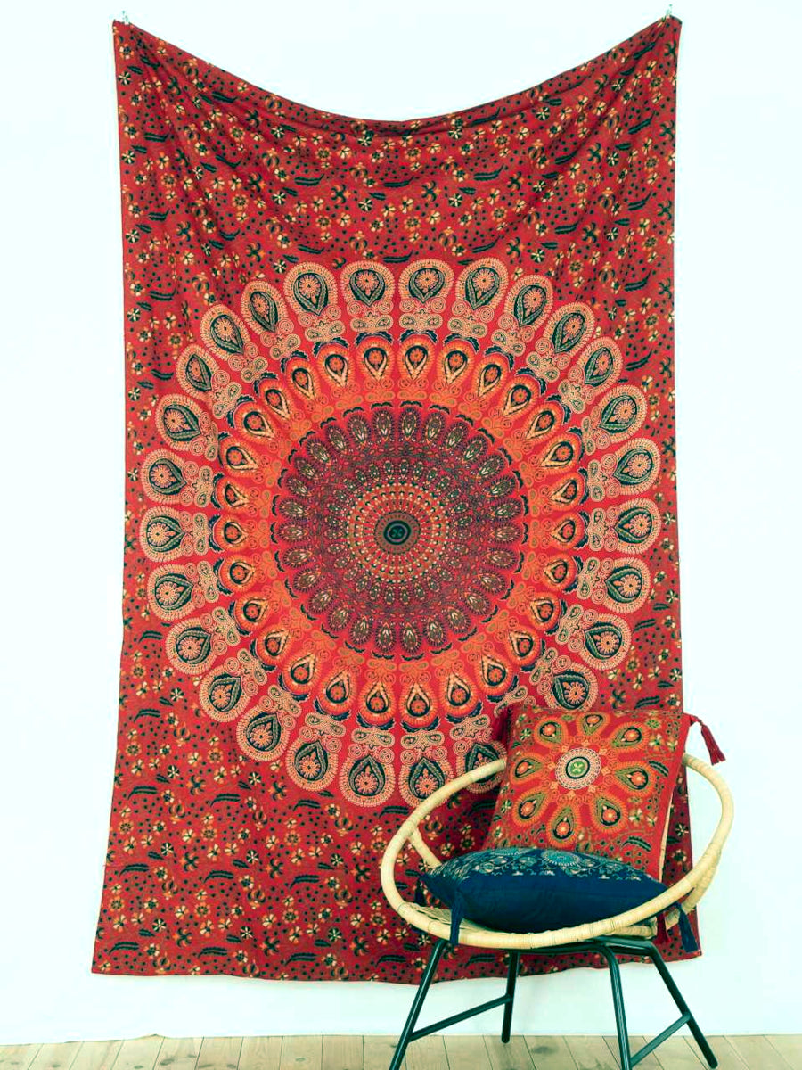 Pfauenfeder Mandala Wandtuch in rot gelb 140 x 200 cm