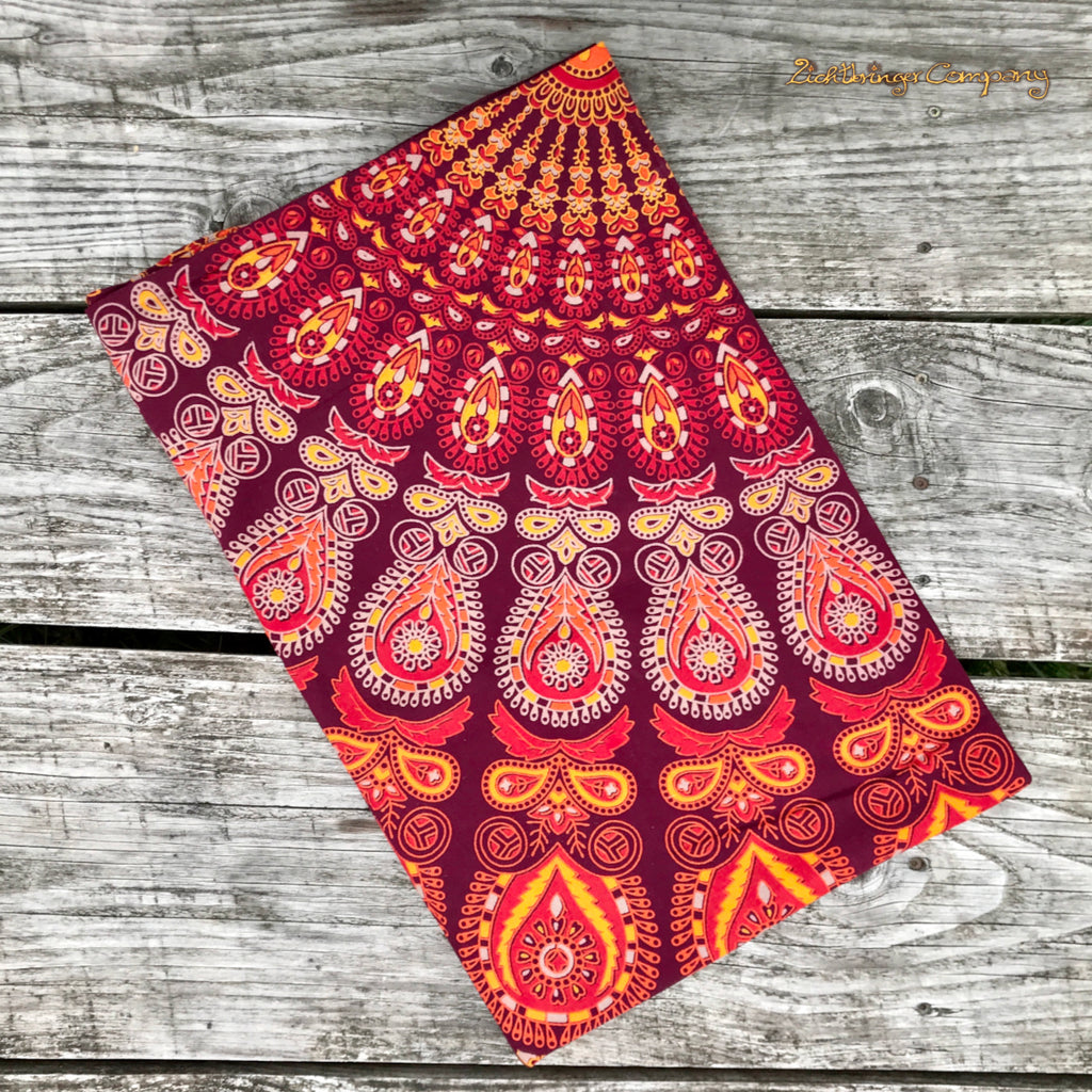 Peacock Feather Mandala Wall Tapestry in Orange Dark Red 140 x 200 cm