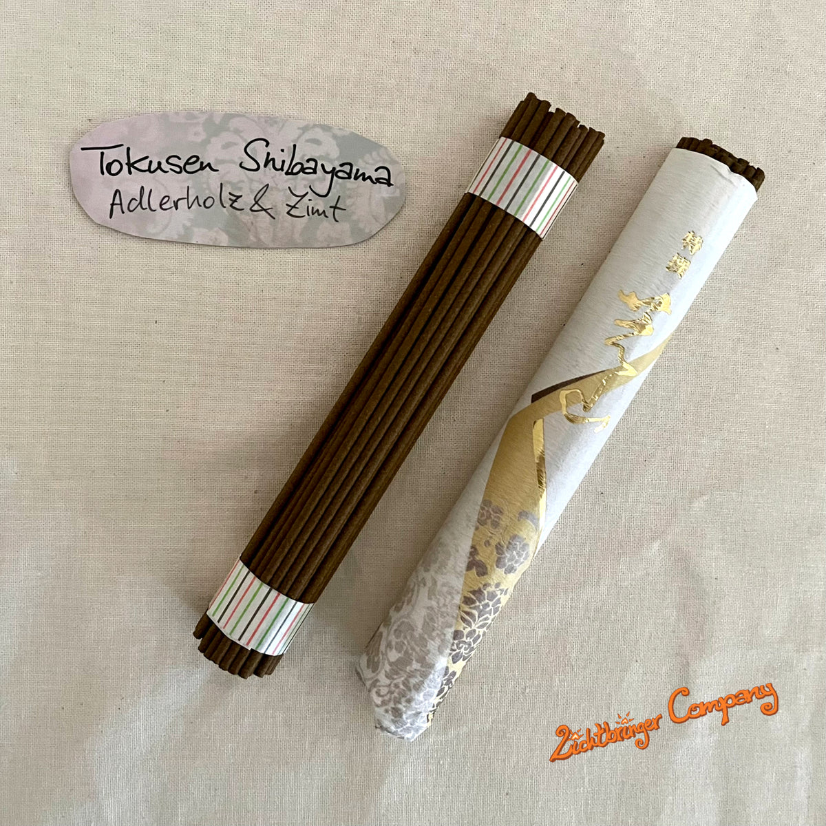 Adlerholz & Zimt Räucherstäbchen von Nippon Kodo, japanische Räucherstäbchen Tokusen Shibayama, in traditioneller Koh Rolle mit japanischen Schriftzeichen