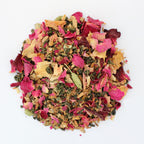 Kashmiri Tschai - Gewürztee – loser Chai Gewürztee mit Rose und Rosen für warme und aromatische Teemomente