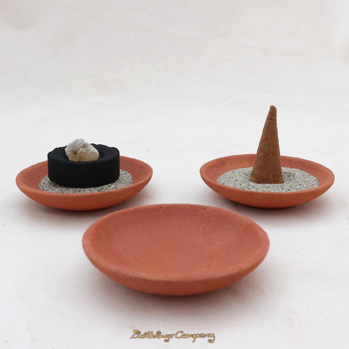 Räucherschale aus Naturton, ø 5,5 cm - schlichte Keramikschale für Räucherkegel, Räucherkohle und Palo Santo