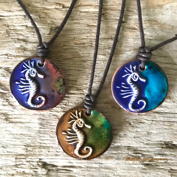 Seepferdchen Halskette in 3 Farben - Neclays Keramikschmuck