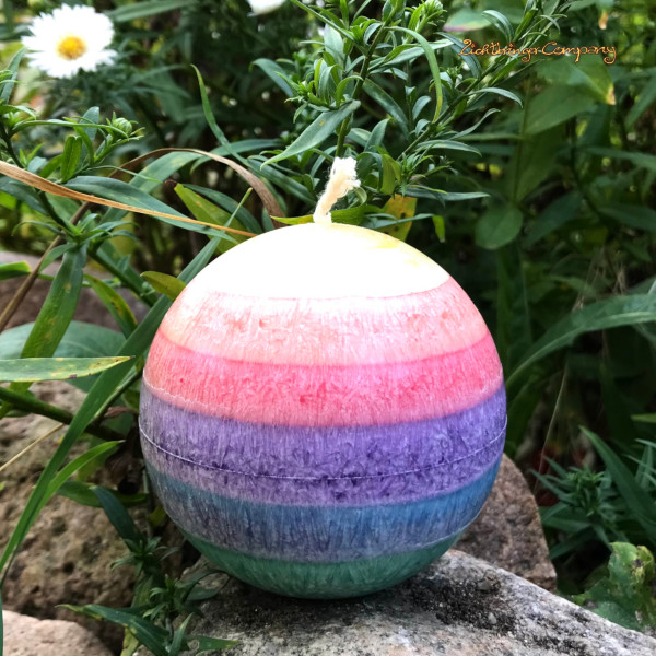 Kugelkerze Regenbogen mit sechs natürlichen Düften